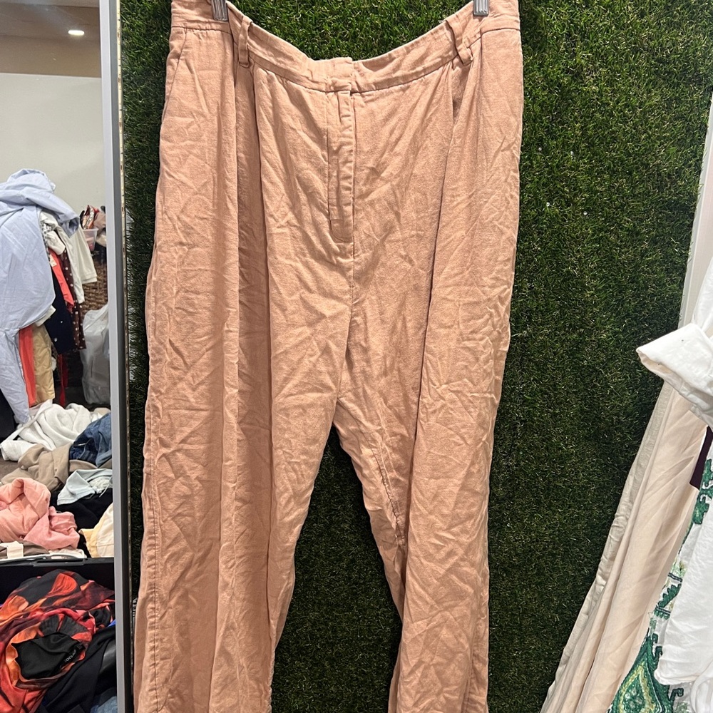 Abercrombie & Fitch Tan Trousers Versatile Style